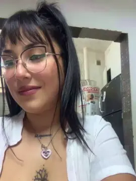 Cam4 Live Porn of Lareyni26