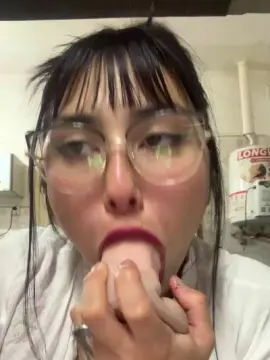 Cam4 Watch Live Sex Cams of Lareyni26