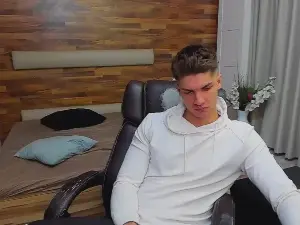 Cam4 Free Porn Cam of MaxKaidenn