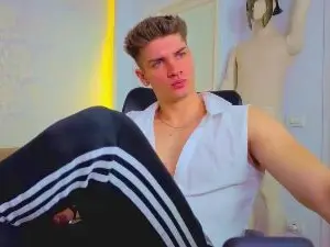 Cam4 Adult Webcams of MaxKaidenn