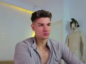 Cam4 Free Porn Cam of MaxKaidenn