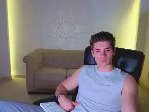 Cam4 Live Porn of MaxKaidenn