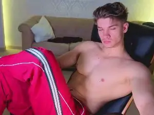Cam4 Best live sex cam show of MaxKaidenn