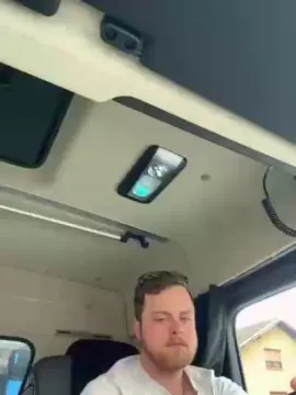 Cam4 Free Live Porn of Dxnny22