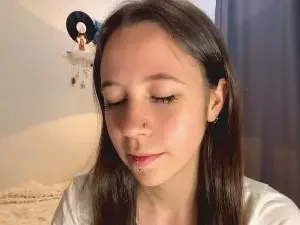 Cam4 Live Sex Cam of KizzieLudwick