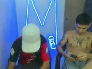 Cam4 Live Sex of _latinhot_420