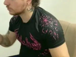 Cam4 Free Live Porn of Eskolhandsome