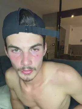 Cam4 Live Porn of pablo2762