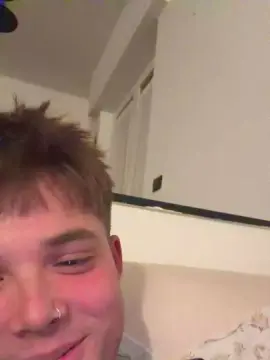 Cam4 Free Live Porn of hotboy_gabri