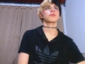 Cam4 Live Porn of Darasweet18