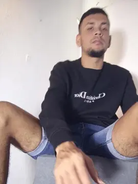 Cam4 Live Sex of Max_hardPig