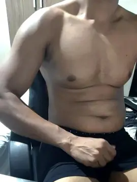 Cam4 Free Live Porn of Hugo_belts