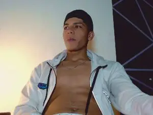 Cam4 Live Porn of kingfastt