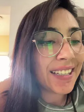 Cam4 Free Porn Cam of Momii28