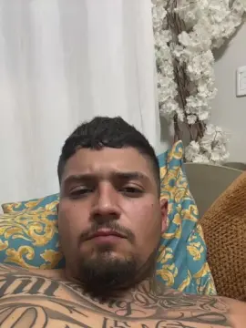 Cam4 Live Porn of Mrmalvadin