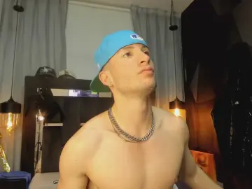 Cam4 Watch Live Sex Cams of HunterHeat_