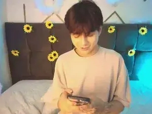 Cam4 Private Sex Chat of AleAurarashi