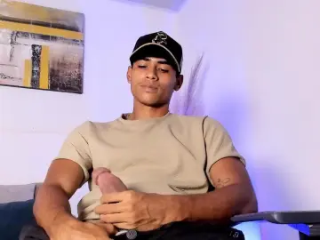 Cam4 Private Sex Chat of zander_20