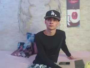 Cam4 Adult Webcam of alex_milo_kairo