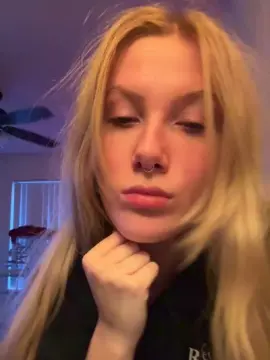 Cam4 Private Sex Chat of Sasha420bby