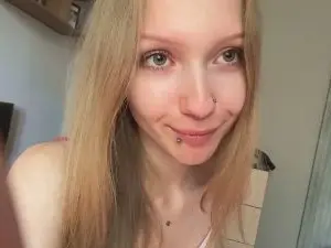Cam4 Live Sex Cam of MarvaHelland