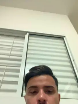 Cam4 Watch Live Sex Cams of Novinhooooo01