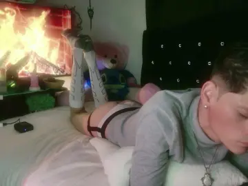 Cam4 Nude Webcam of tyler_cat