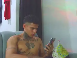 Cam4 Watch Live Sex Cams of Skartoliver