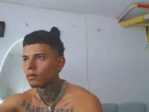 Cam4 Live Sex of Skartoliver