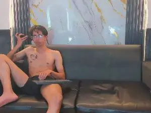 Cam4 Nude Webcam of Andrew_stv