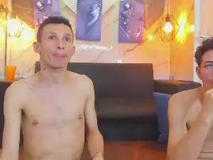Cam4 Watch Live Sex Cams of Andrew_stv