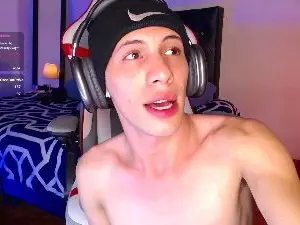 Cam4 Nude Webcam of santiagocutexxx