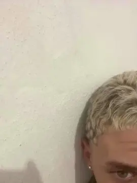 Cam4 Free Porn Cam of 9vinhokent