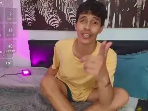 Cam4 Adult Webcam of Tommy_carlos
