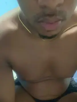 Cam4 Live Sex of indionxvin777