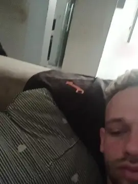 Cam4 Live Porn of rodrigo39600