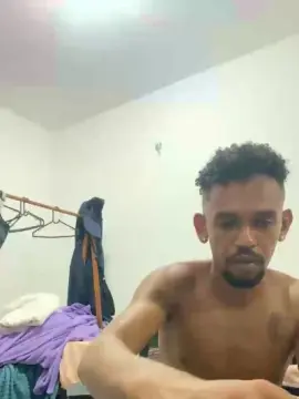Cam4 Live Sex Cam of Felipecavalao