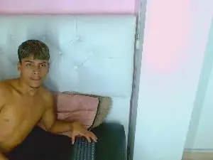 Cam4 Live Porn of angel_foxc_