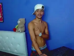 Cam4 Live Sex of angel_foxc_