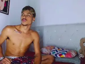 Cam4 Watch Live Sex Cams of angel_foxc_