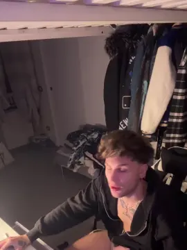 Cam4 Sex Cam of Plewus99