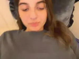 Cam4 Nude Webcam of BreanaHelmle