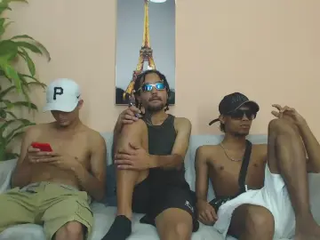 Cam4 Adult Video Chat of TheWolfpack_1