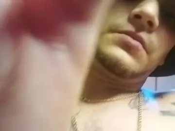 Cam4 Live Sex of Axel_sex69