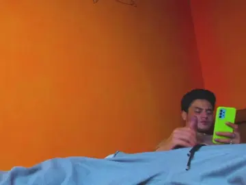 Cam4 Adult Webcam of Axel_sex69