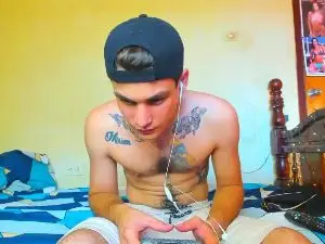 Cam4 Best live sex cam show of Axel_sex69