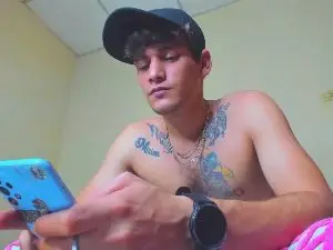Cam4 Adult Video Chat of Axel_sex69