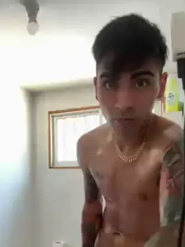 Cam4 Free Live Porn of Antoniohott22