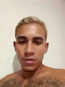 Cam4 Live Sex Cam of Gui_carioca7