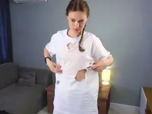 Cam4 Free Live Porn of YolandaLiegler